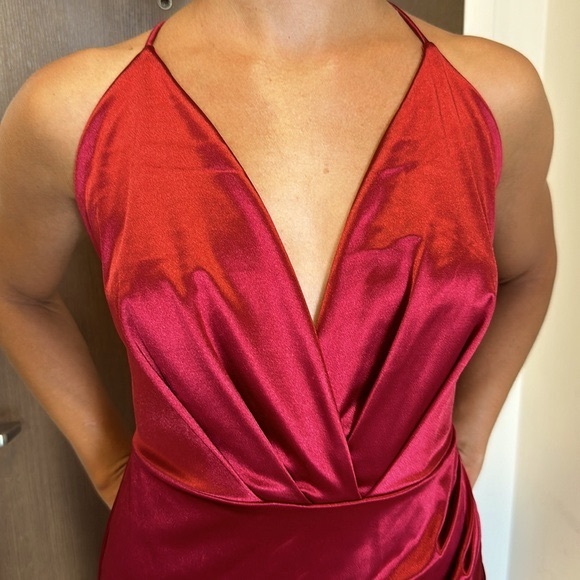 BRAND NEW Lulu’s Deep Red Plunge Drape Slit Dress with Adjustable Straps - Picture 8 of 15